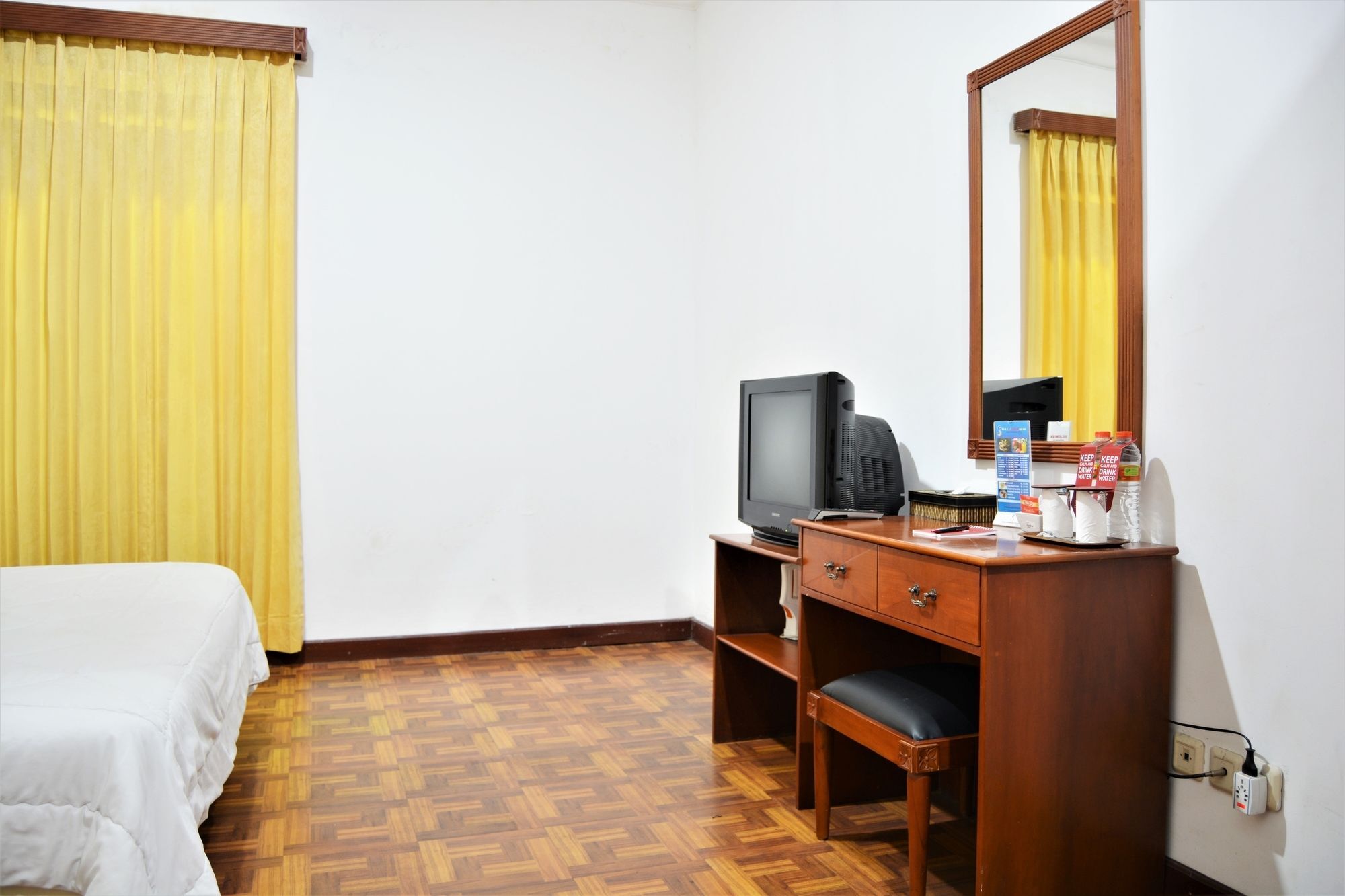 Zen Rooms Basic Cipanas Km.78 Exterior foto